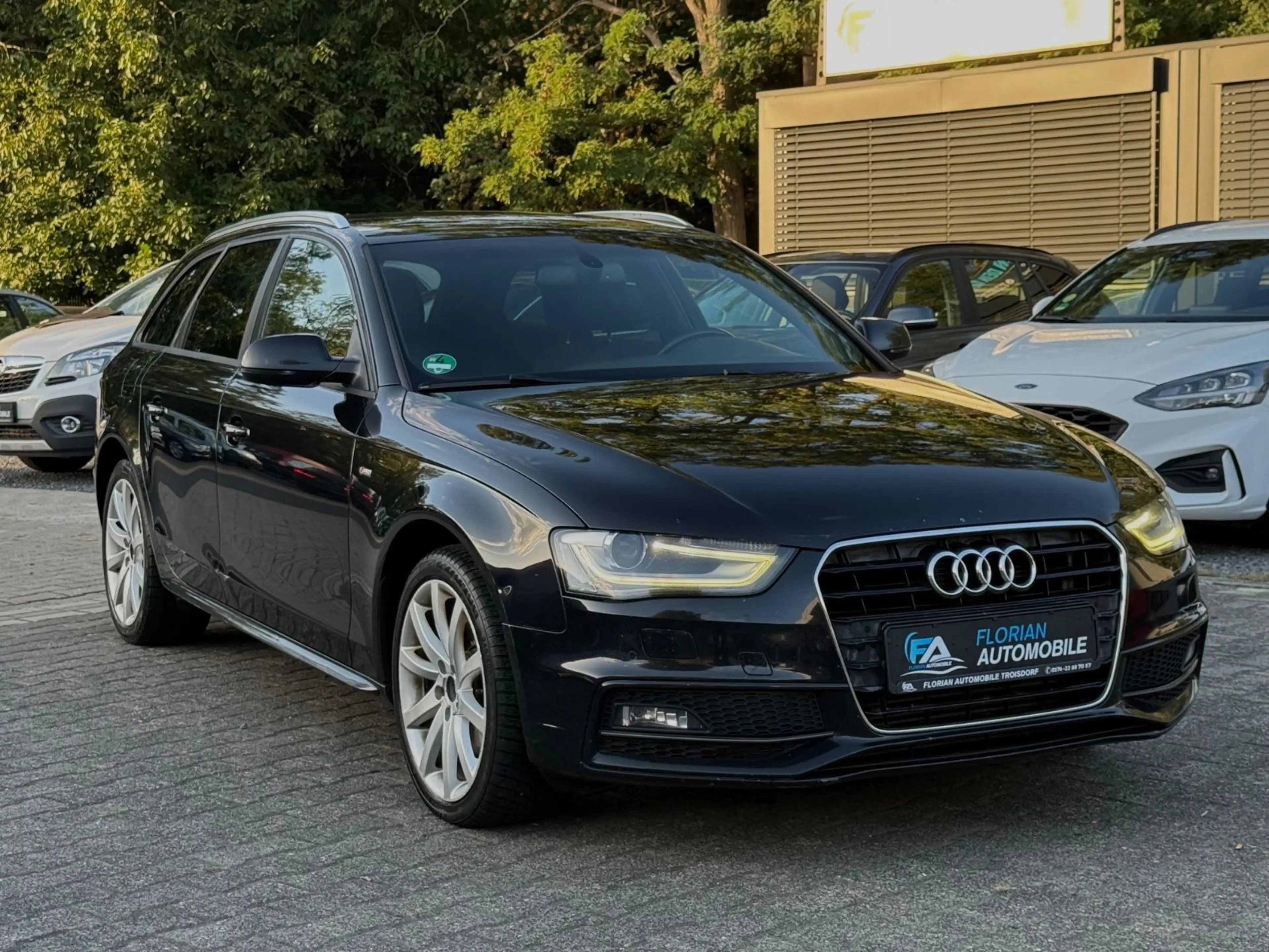Audi A4 Avant Attraction 2.0 TDI Automatik*S-Line*LED — photo 3