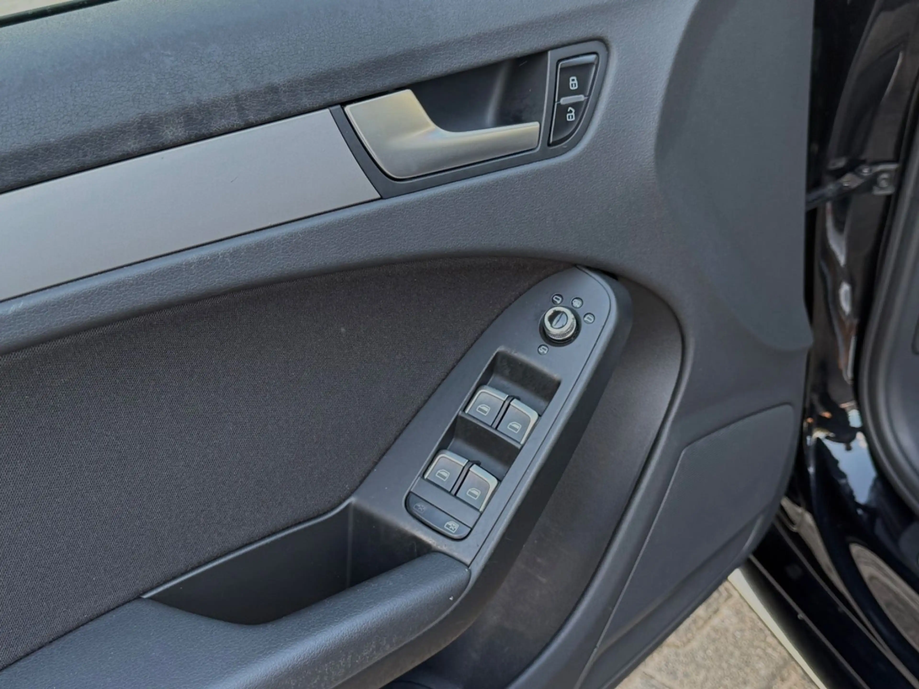 Audi A4 Avant Attraction 2.0 TDI Automatik*S-Line*LED — photo 14