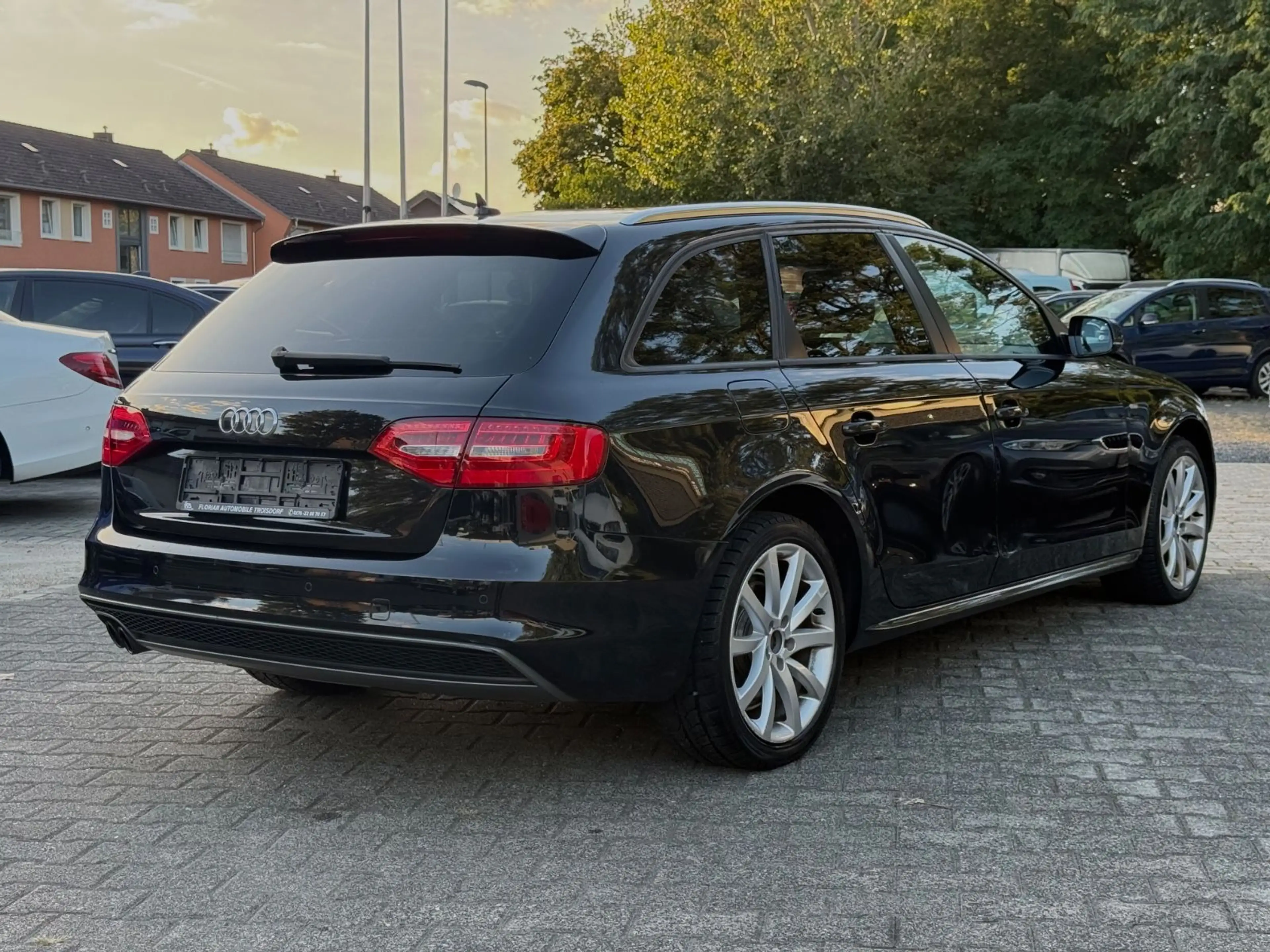 Audi A4 Avant Attraction 2.0 TDI Automatik*S-Line*LED — photo 11