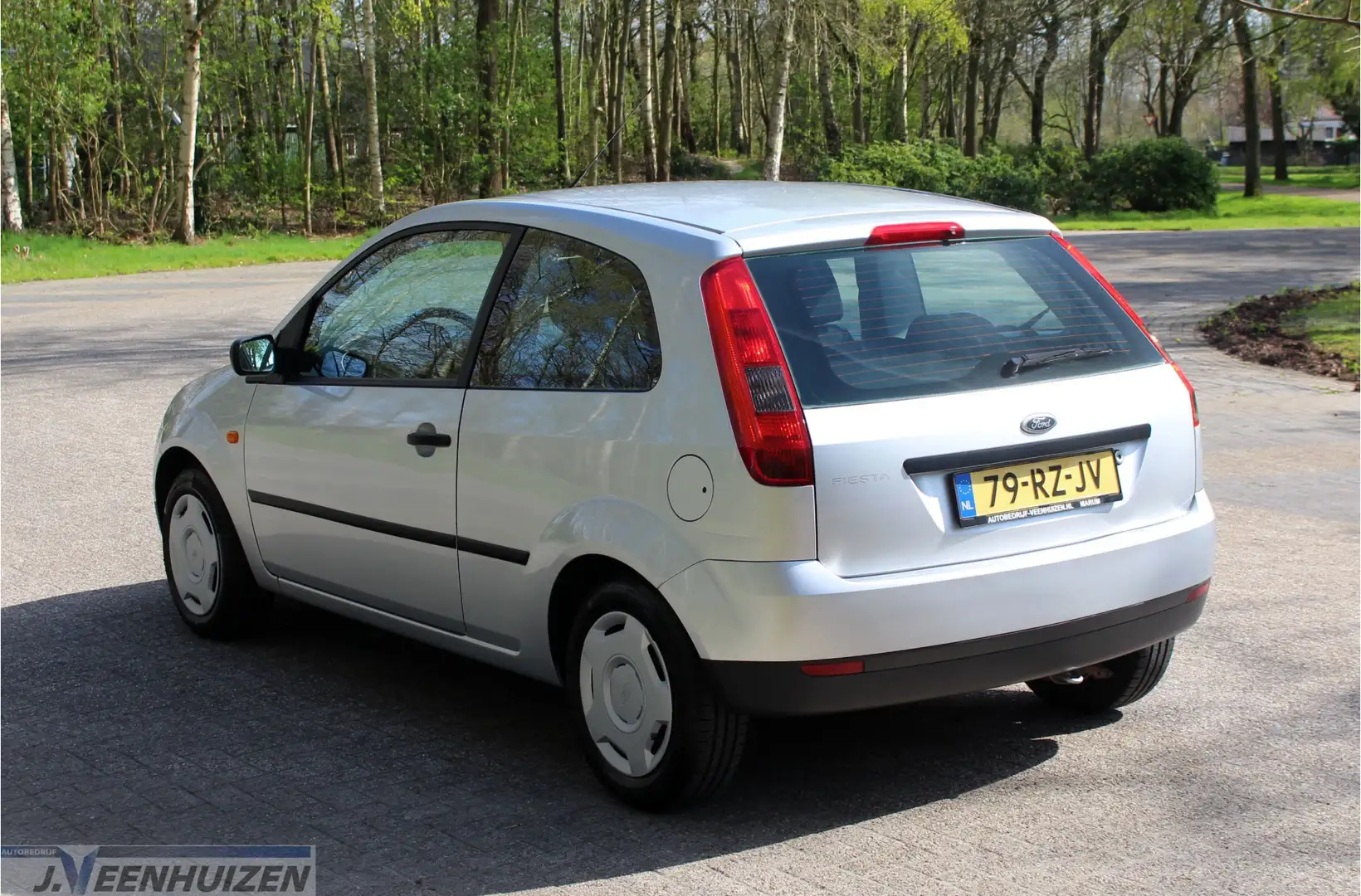 Ford Fiesta 1.3 Style | 2005 | Nwe APK | Leuke auto! Grau - 2