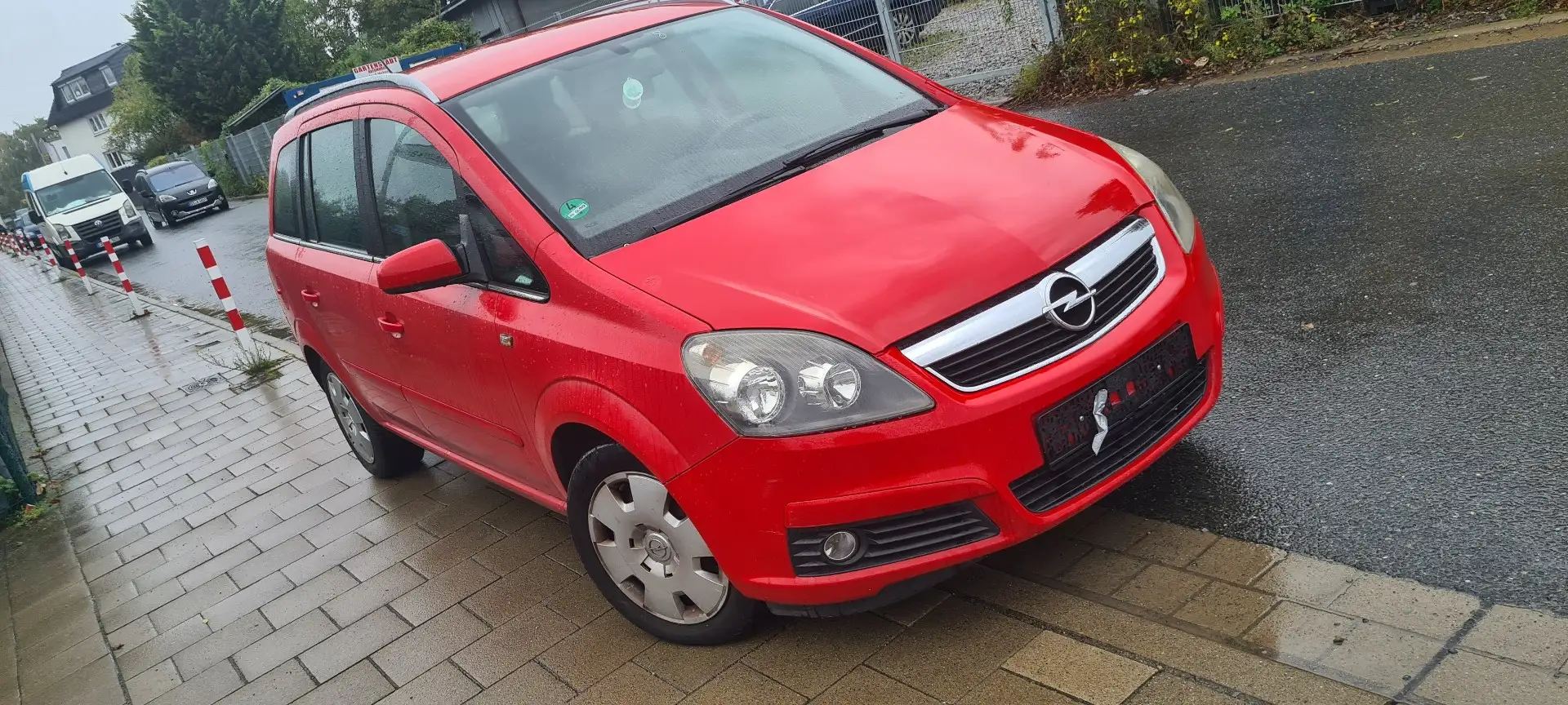 Opel Zafira Edition Rot - 2