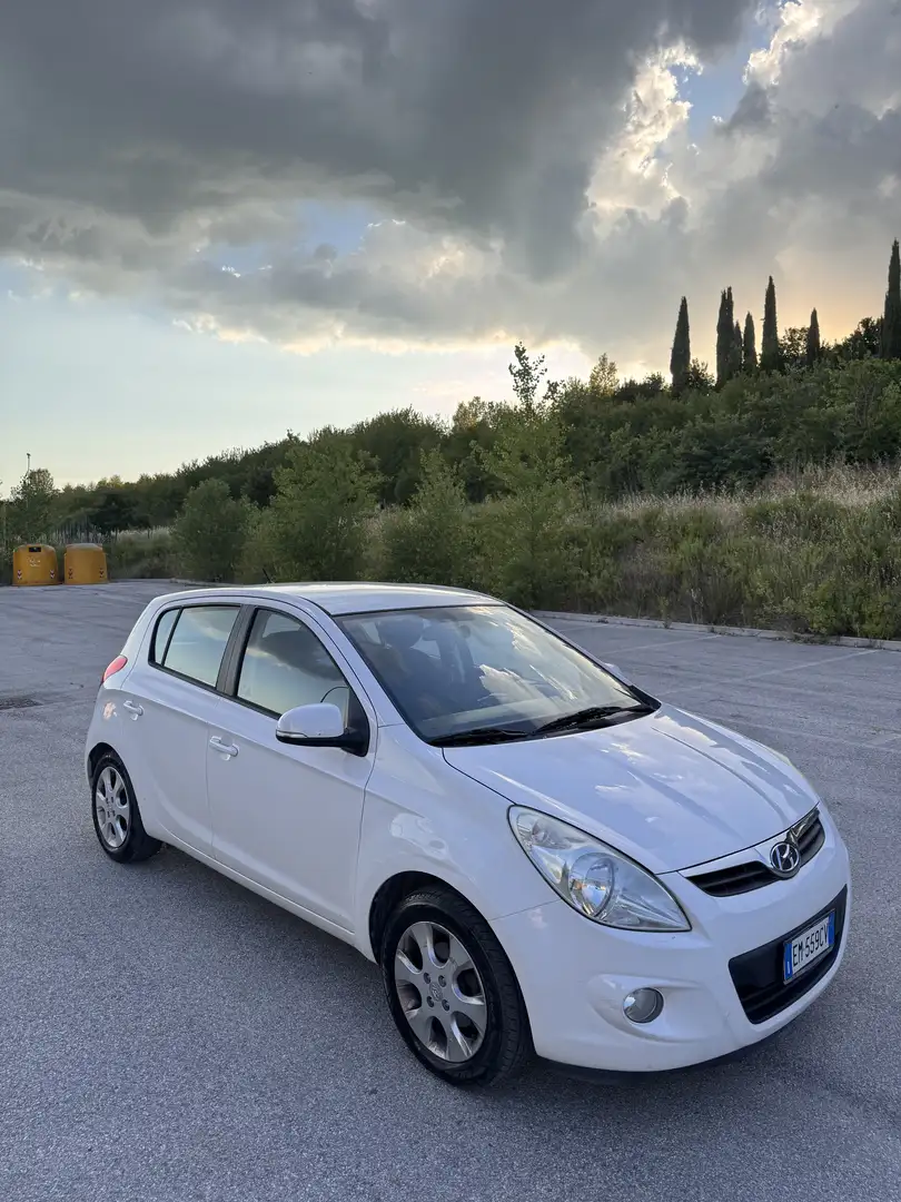Hyundai i20 5p 1.2 Comfort Gpl - 1