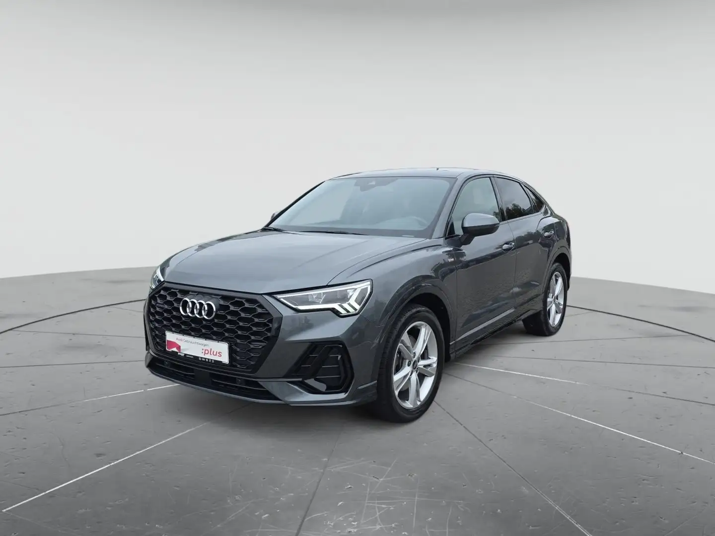 Audi Q3 S line 40 TDI qu. S tronic, PANO/19 Grau - 2