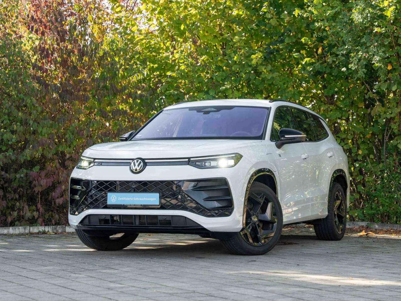 Volkswagen Tayron — Volkswagen Tayron 1.5eHybrid R-Line +BLACKSTYLE+AHK+ Navi LED