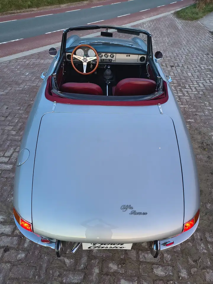 Alfa Romeo Spider Duetto 2000 conversie, foto 11