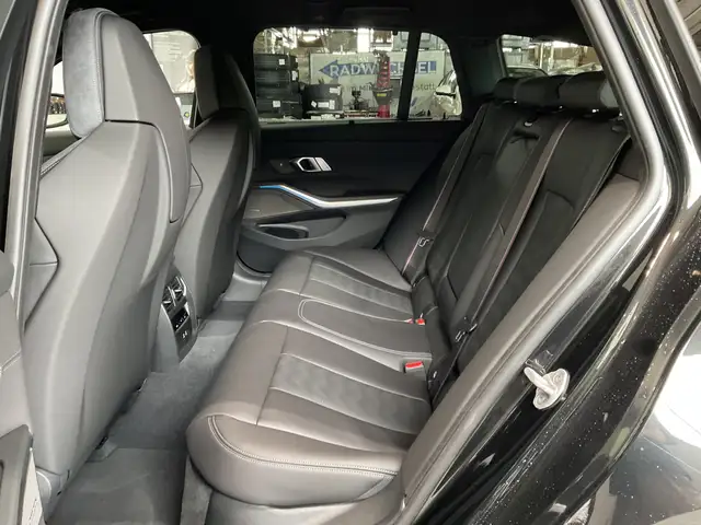 BMW M3 view 9