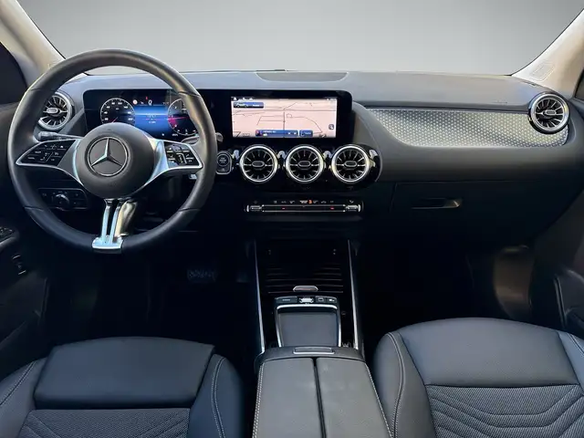 Mercedes-Benz Gla view 8