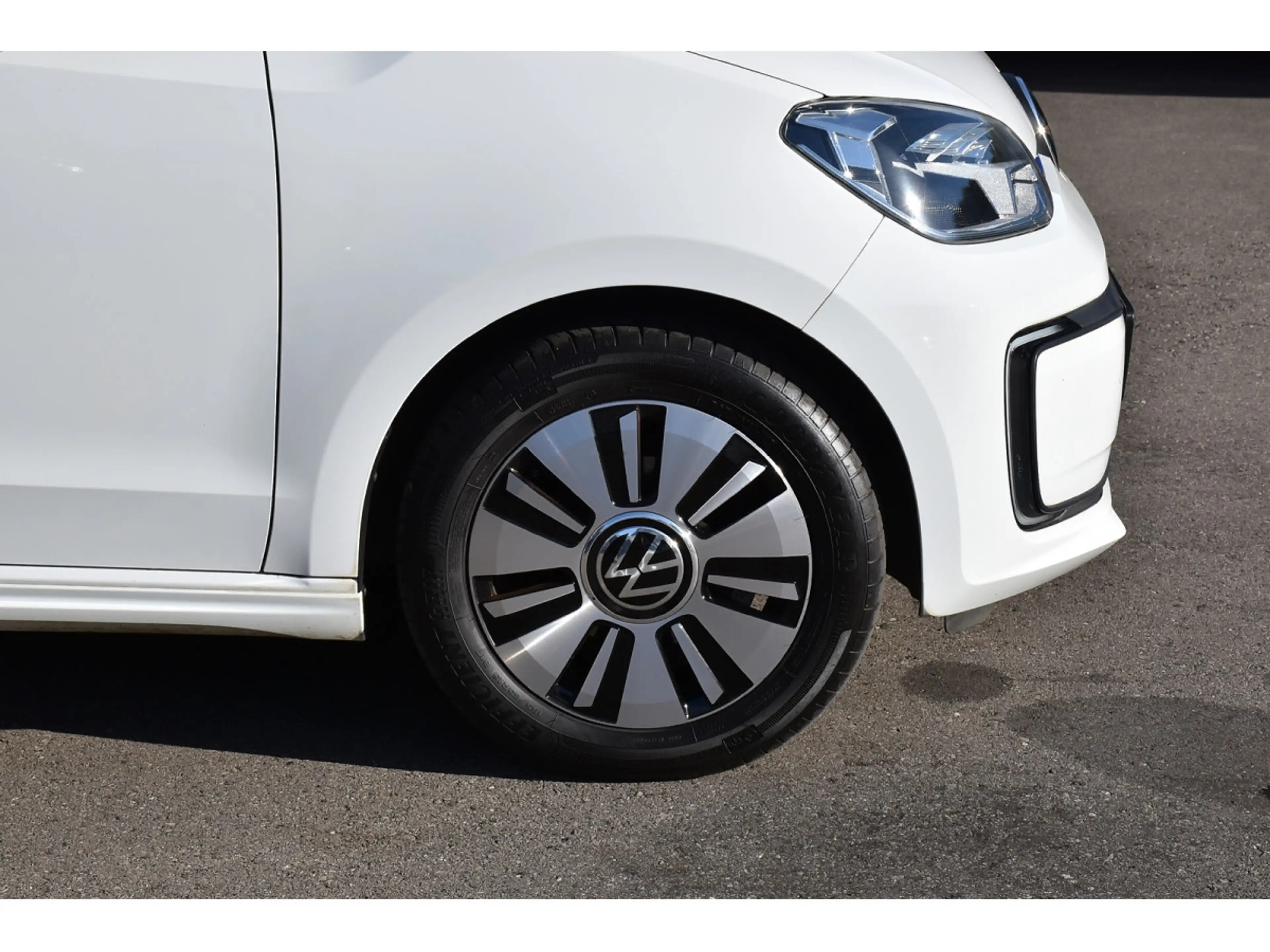 Volkswagen e-up! Move 32,3 kWh REGUL SG CHFF LANE CAM 1° MAIN — photo 5