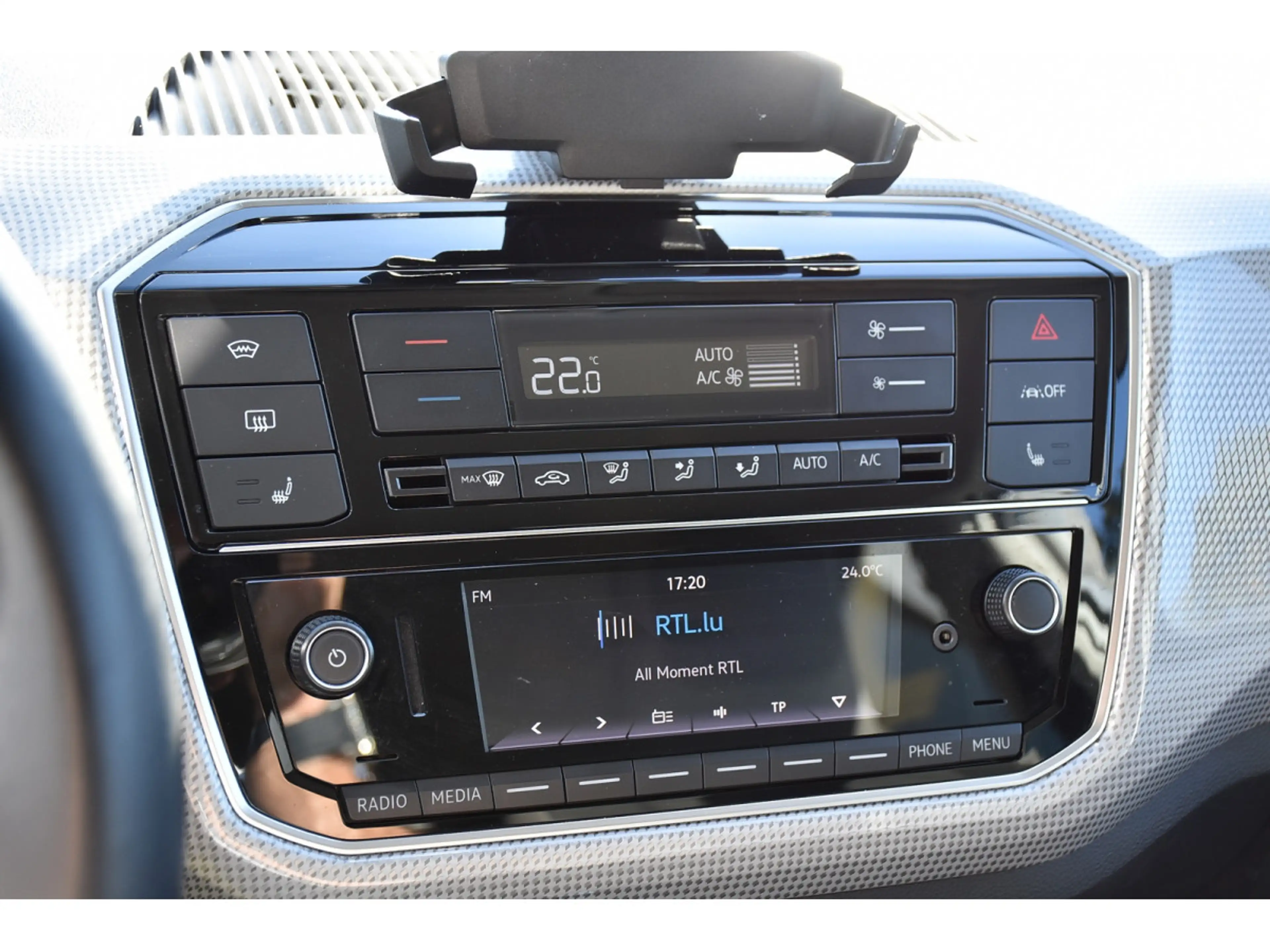 Volkswagen e-up! Move 32,3 kWh REGUL SG CHFF LANE CAM 1° MAIN — photo 10