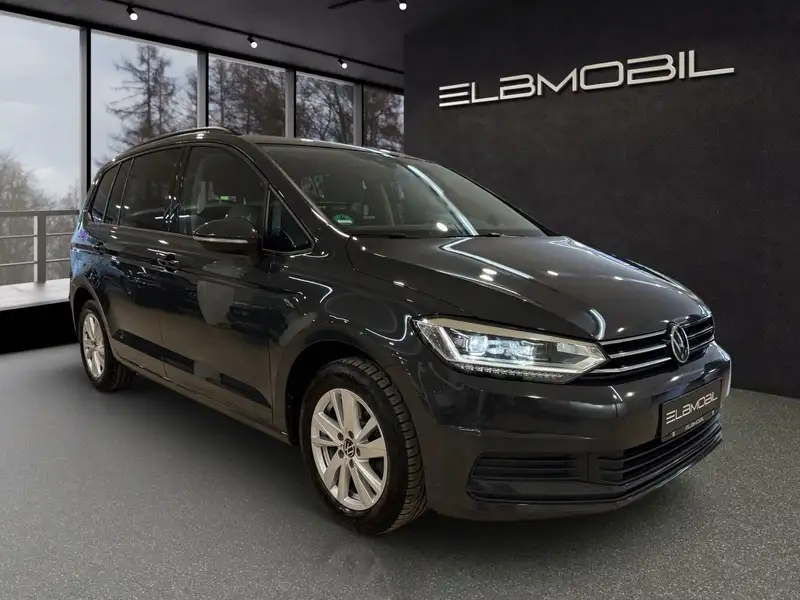 VOLKSWAGEN Touran