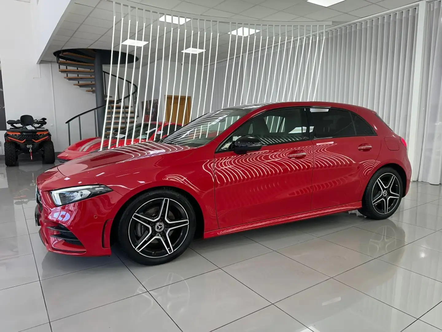 Mercedes-Benz A 180 180d 7G-DCT Rood - 2