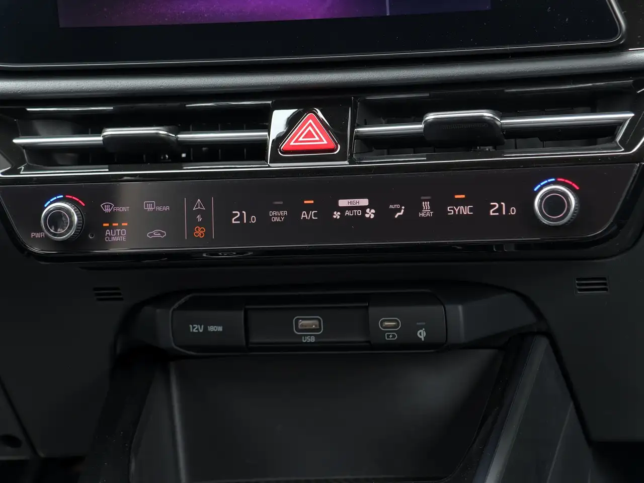Kia Niro снимка Kia Niro