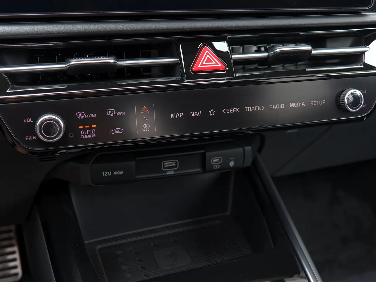 Kia Niro снимка Kia Niro