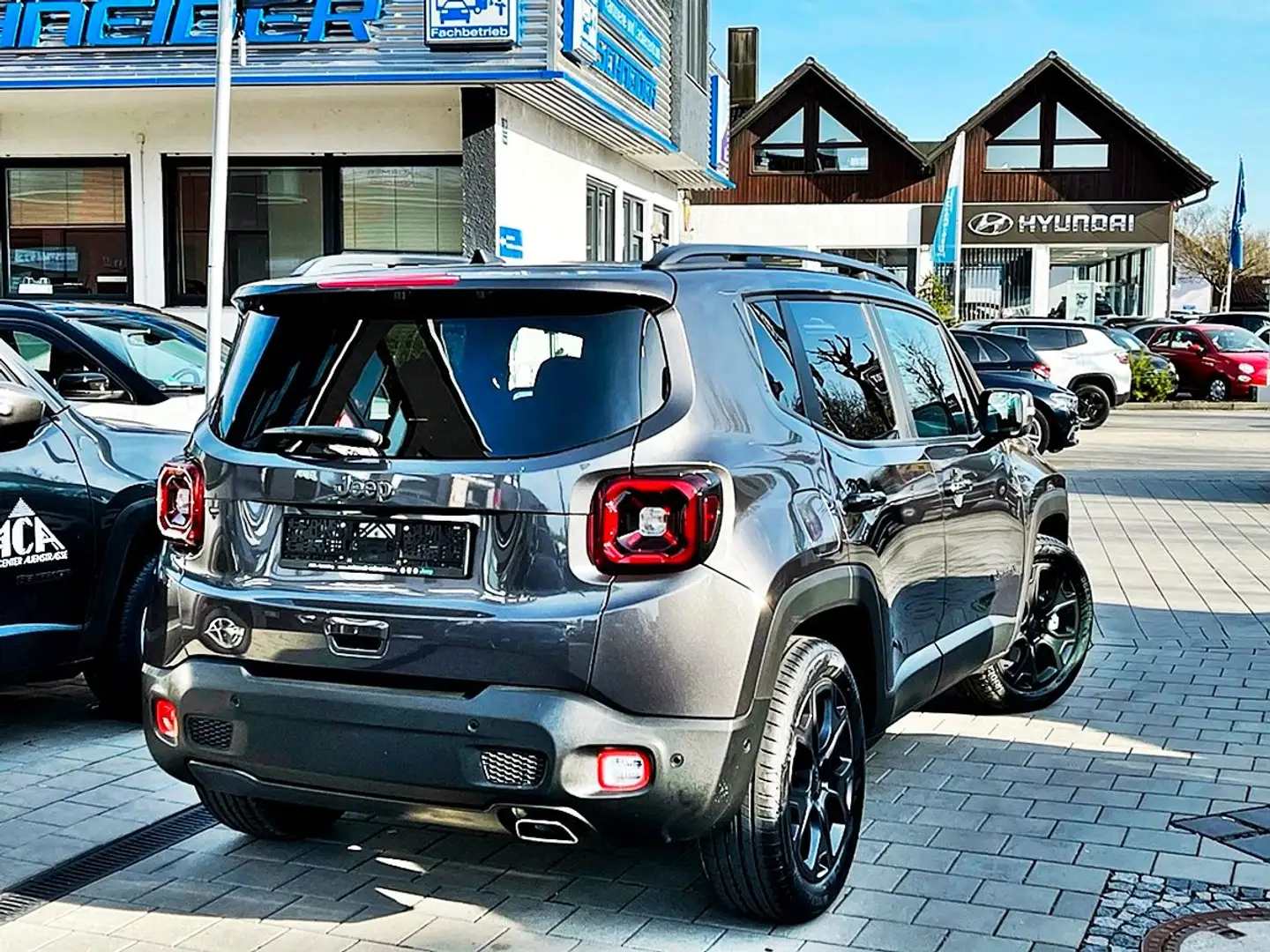 Jeep Renegade 80th Anniversary 1.3l T-GDI 110kW (150P Grau - 2