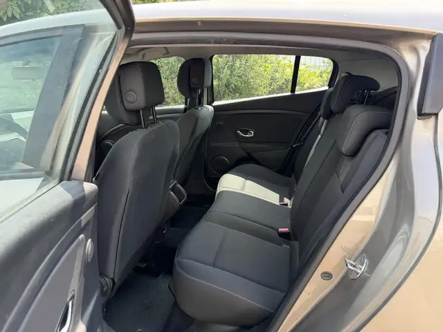 Renault Megane view 9