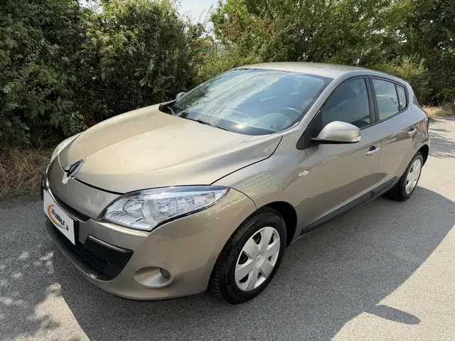 Renault Megane view 4