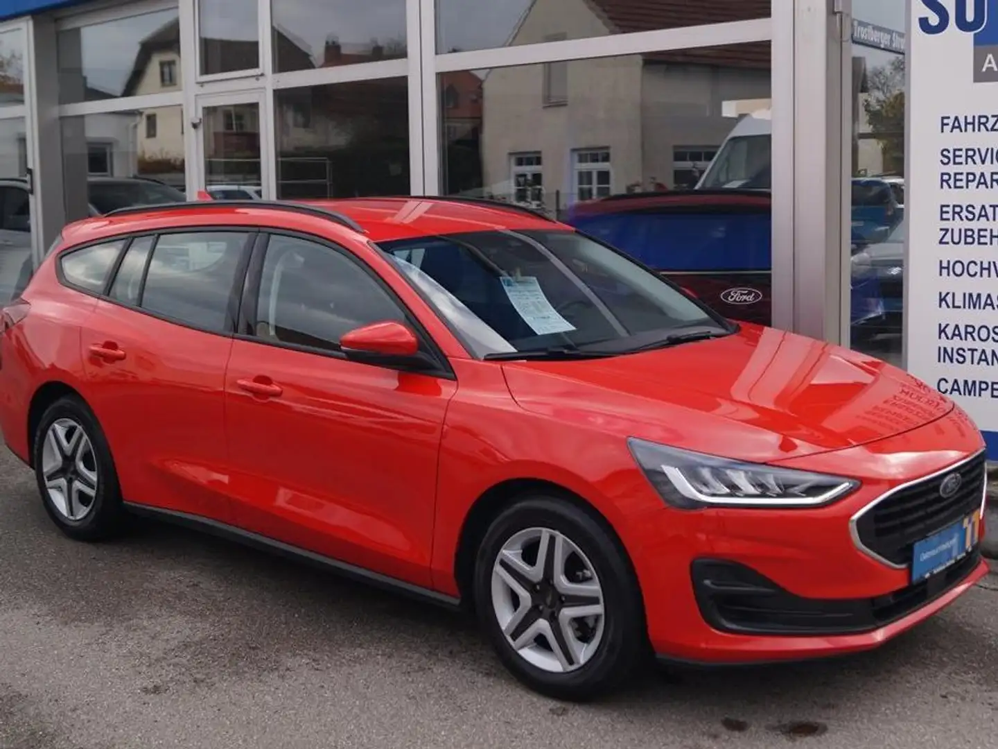 Ford Focus Cool & Connect Turnier Rot - 2