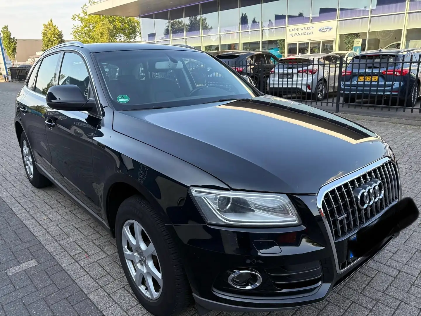 Audi Q5 Q5 2.0 TDI q. Pro Line Zwart - 1