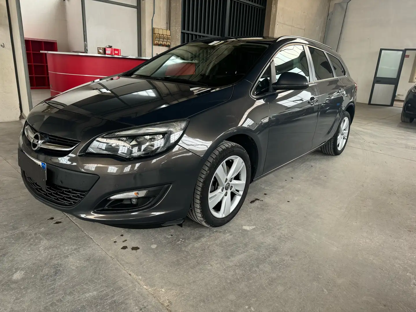 Opel Astra Sports Tourer 1.7 cdti AUTOCARRO 5 Posti - 1