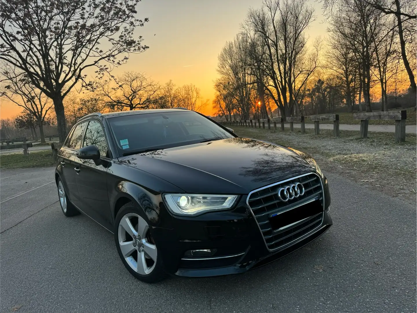 Audi A3 Sportback 2.0 TDI 150 Ambition Noir - 1