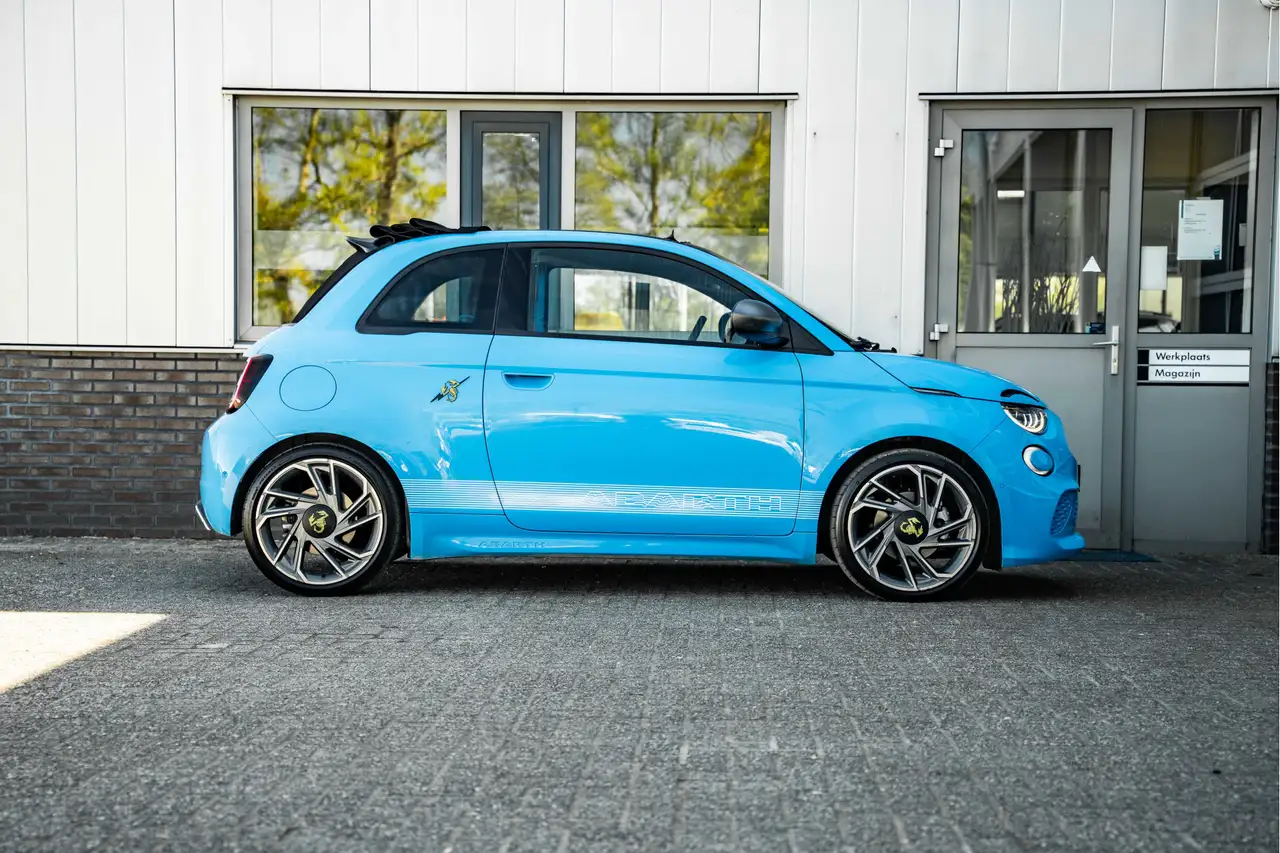 Abarth 500C 2023 — фото 9