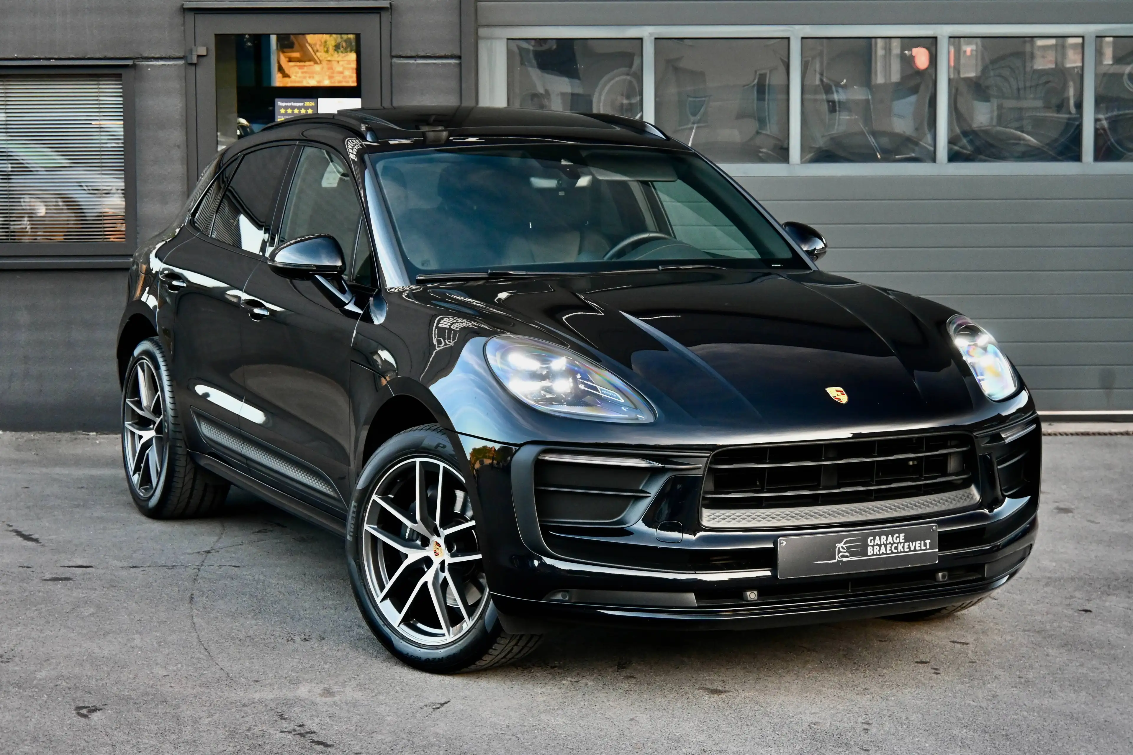 Porsche Macan 2.0i Facelift - Panodak - Chrono - LED - 20" - Leder - Camera — photo 2