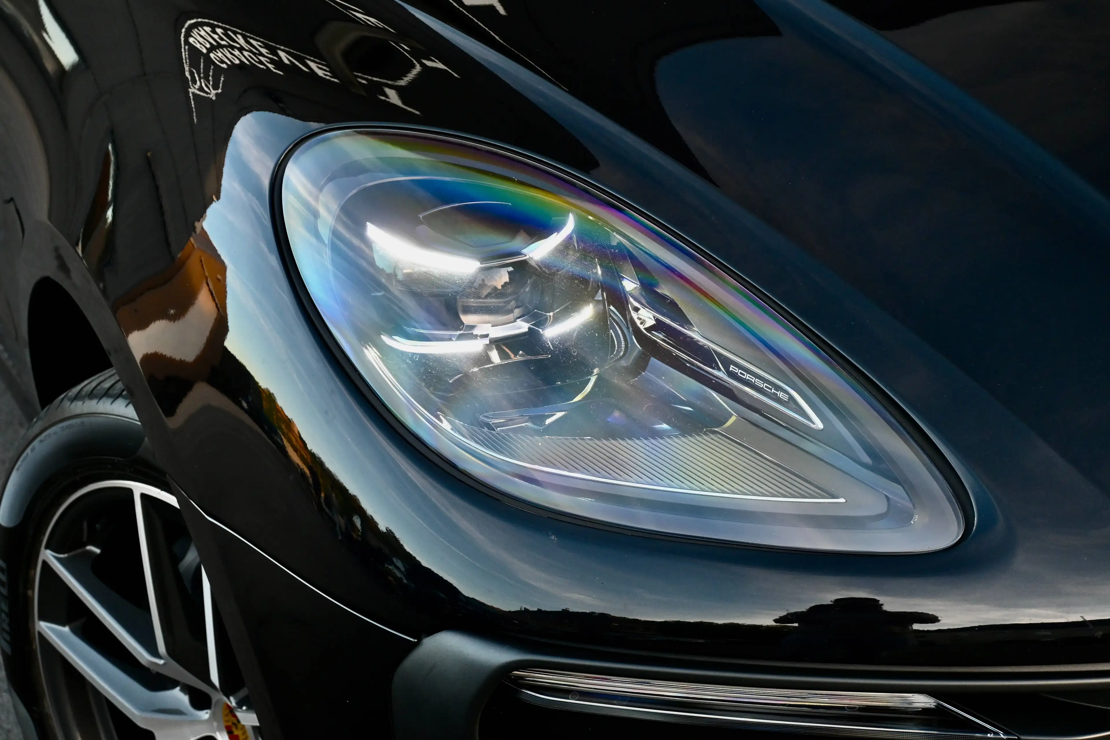 Porsche Macan 2.0i Facelift - Panodak - Chrono - LED - 20" - Leder - Camera — photo 3