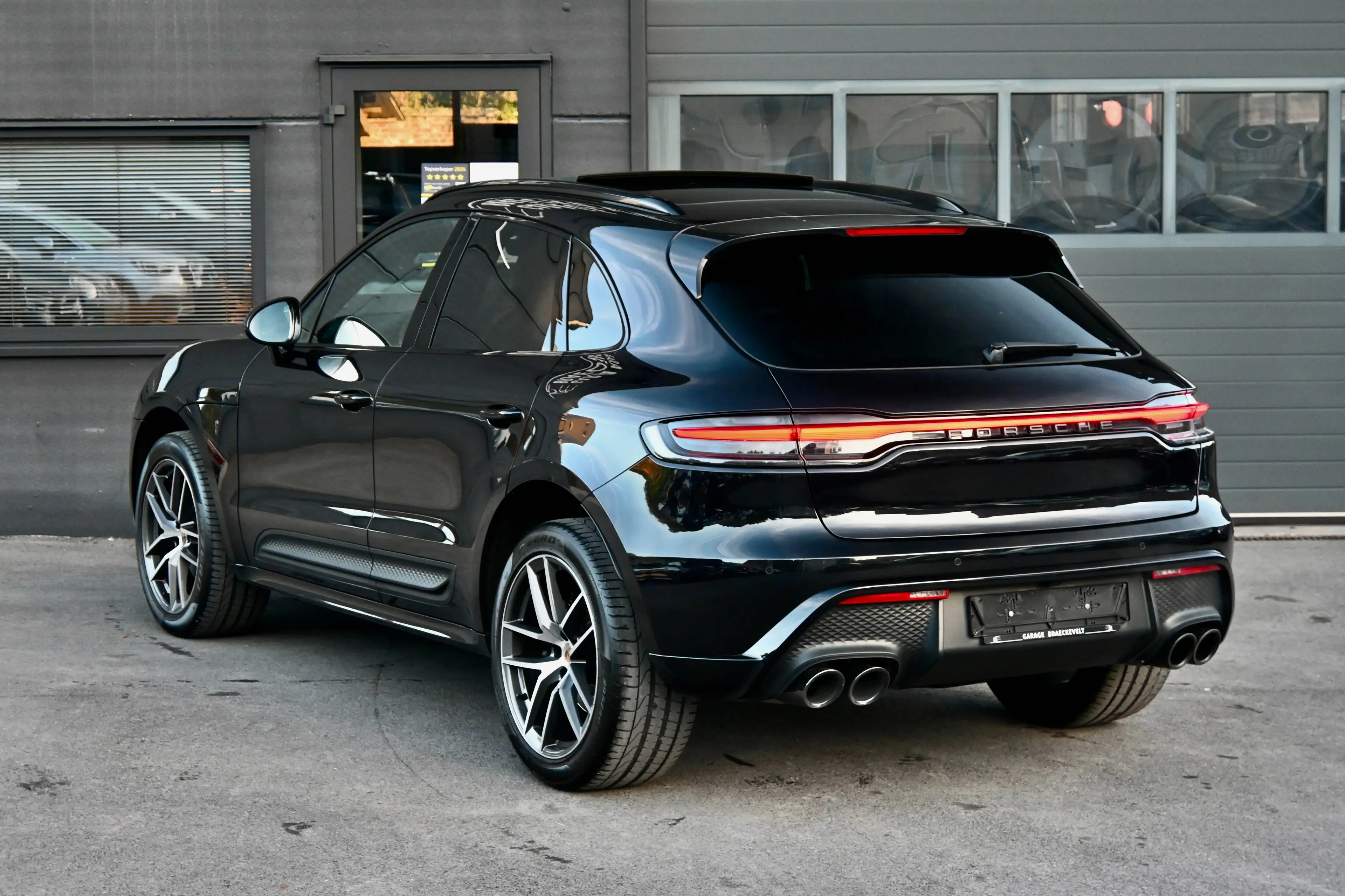 Porsche Macan 2.0i Facelift - Panodak - Chrono - LED - 20" - Leder - Camera — photo 6