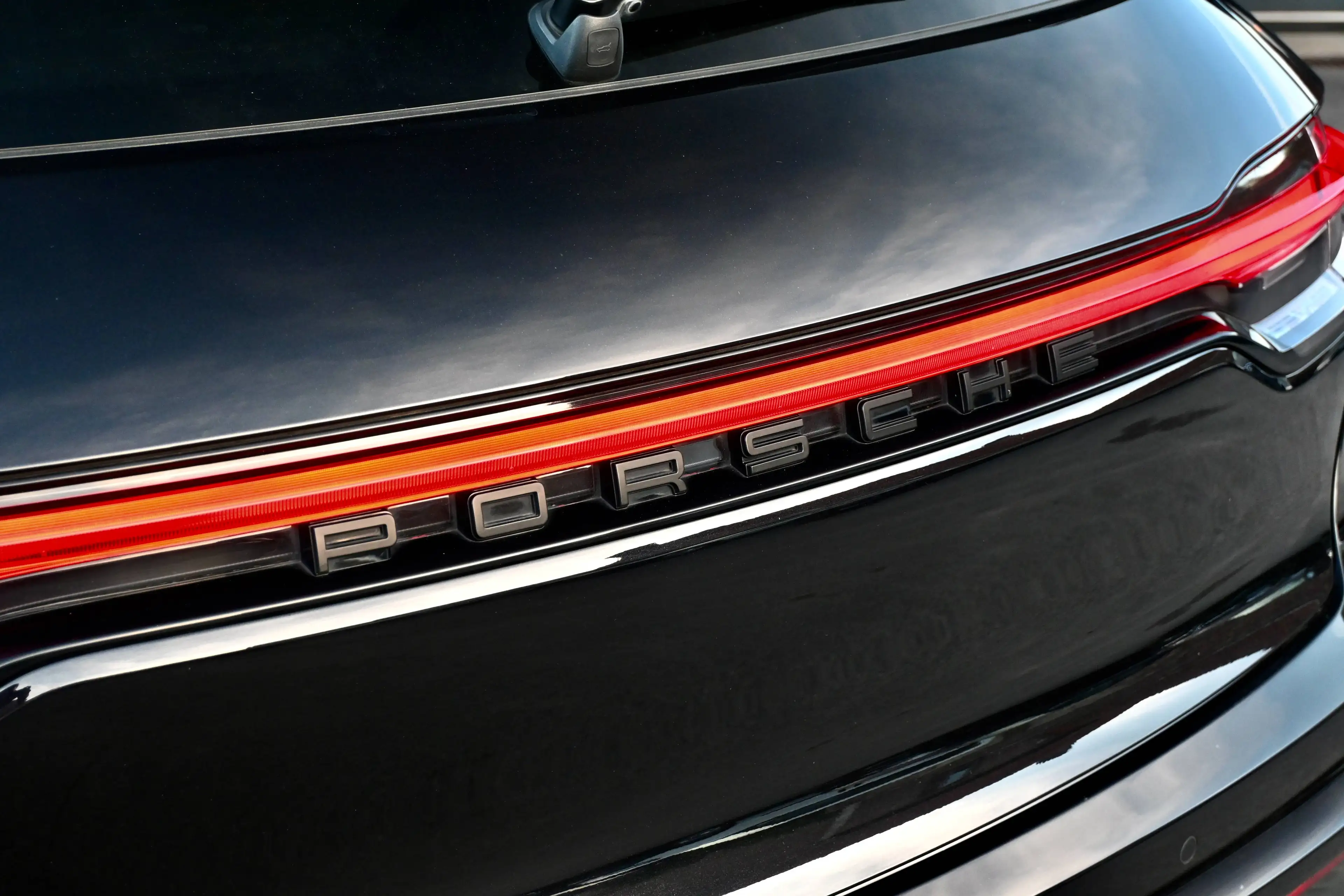 Porsche Macan 2.0i Facelift - Panodak - Chrono - LED - 20" - Leder - Camera — photo 8
