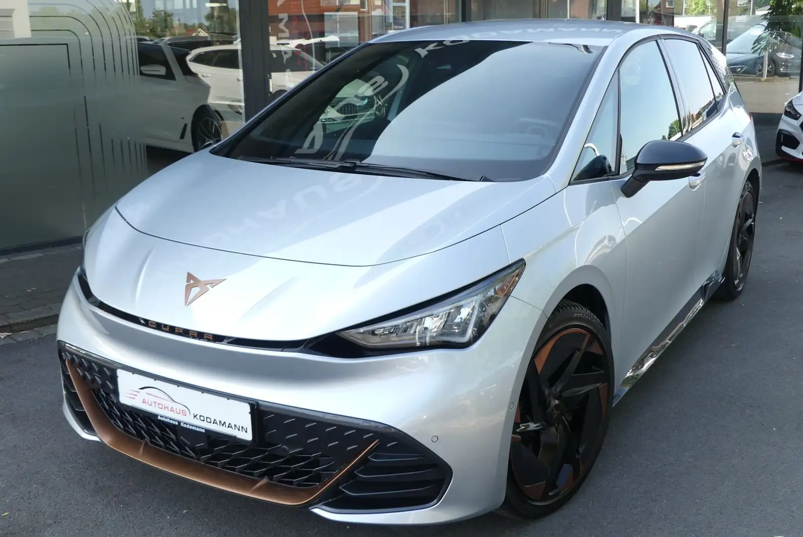 CUPRA Born 170 KW*Wärmepumpe*Kamera*ACC*BeatsAudio*20" Grau - 2