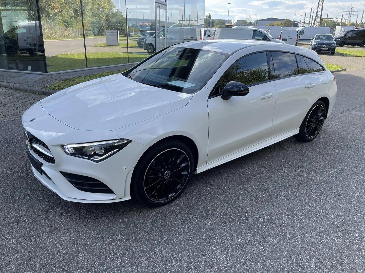Mercedes-Benz CLA 250 e SB AMG NIGHT*Navi*AHK*LED*Ambientebel. Weiß - 1