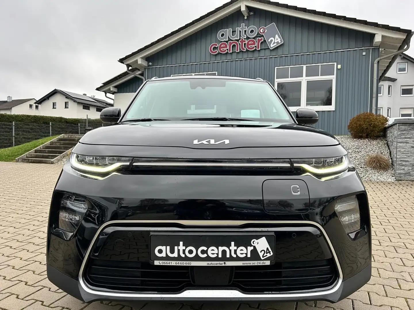 Kia Soul e-Soul Spirit°64kWh°CCS°Leder°Schiebedach°1.Hand Schwarz - 2