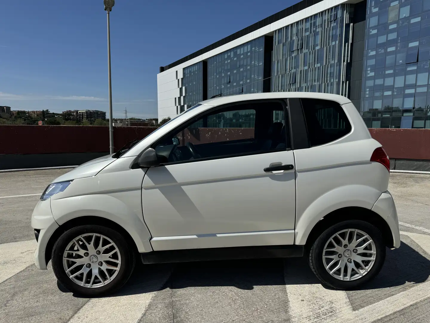 Aixam City Premium TAGLIANDATA! REVISIONATA! PELLE! Bianco - 2