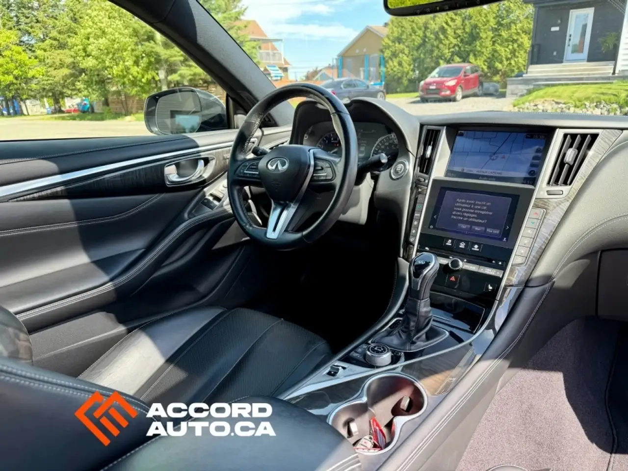 Infiniti Q60 снимка Infiniti Q60