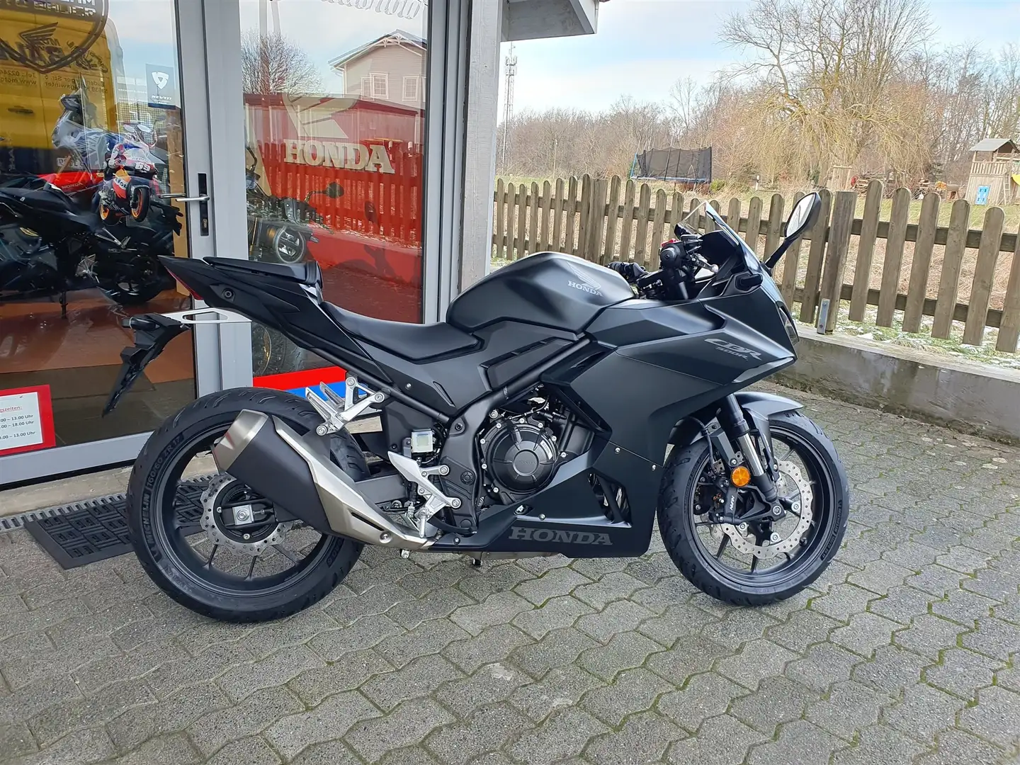 Honda CBR 500 R auf Lager Černá - 2