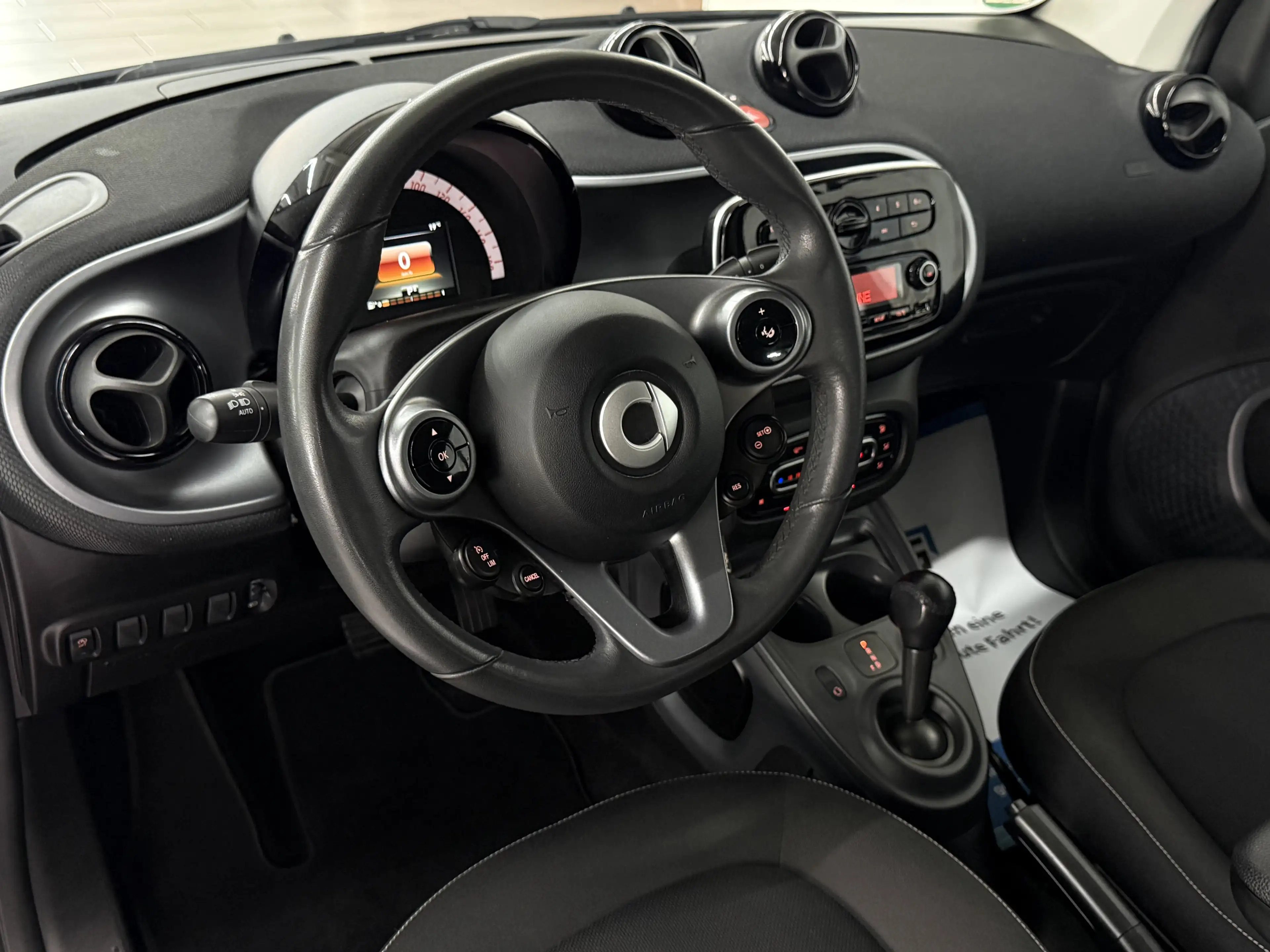 smart forTwo Passion Automatik Pano Sitzheizung 52 kW — photo 5