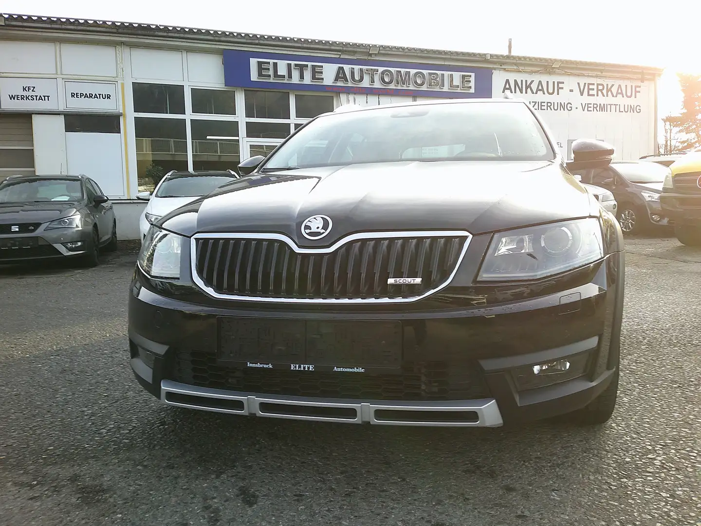 Skoda Octavia Scout 4x4 Schwarz - 2