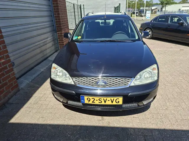 Ford Mondeo view 6