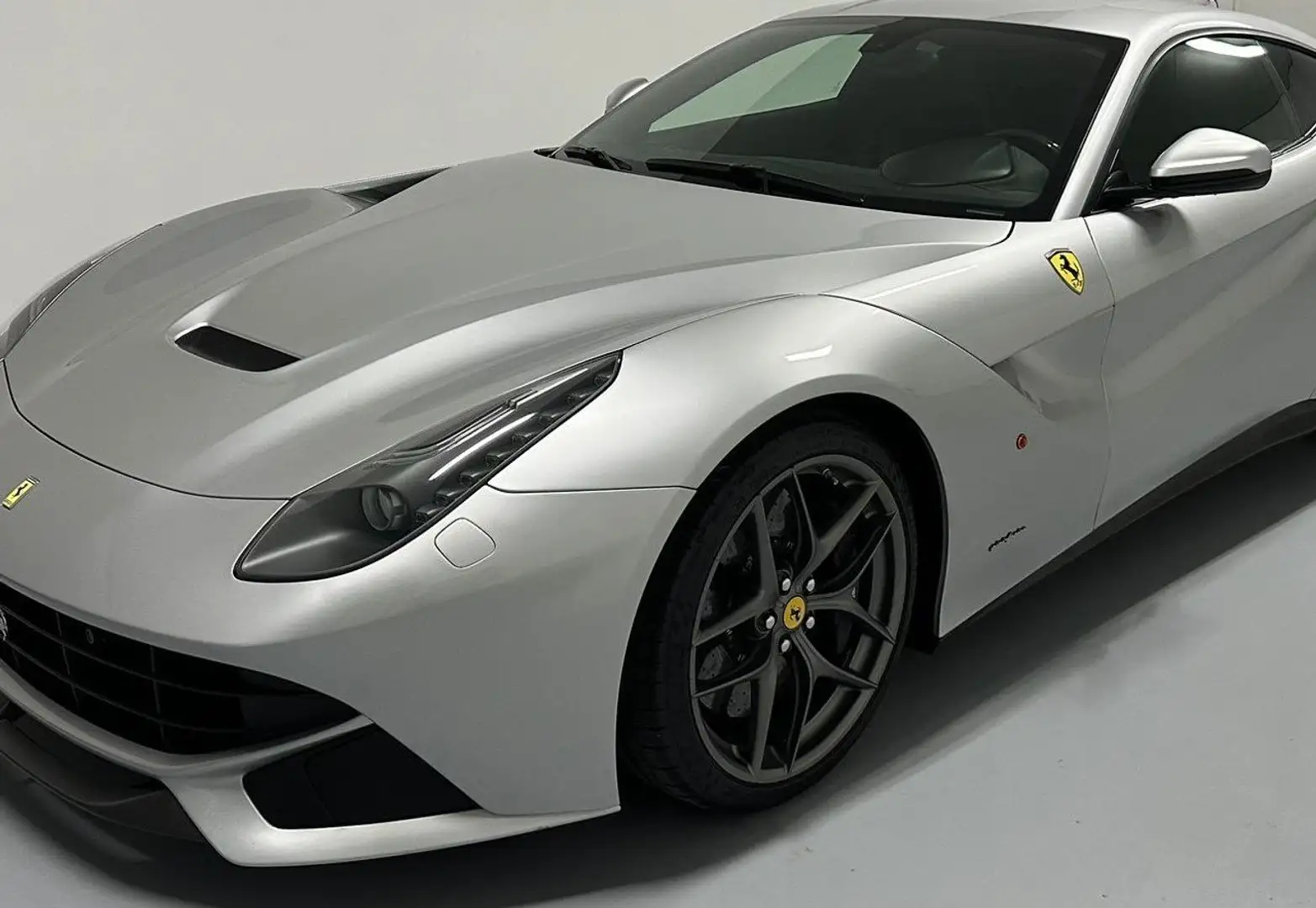 Ferrari F12 Berlinetta V12 6.0 740ch Grigio - 1