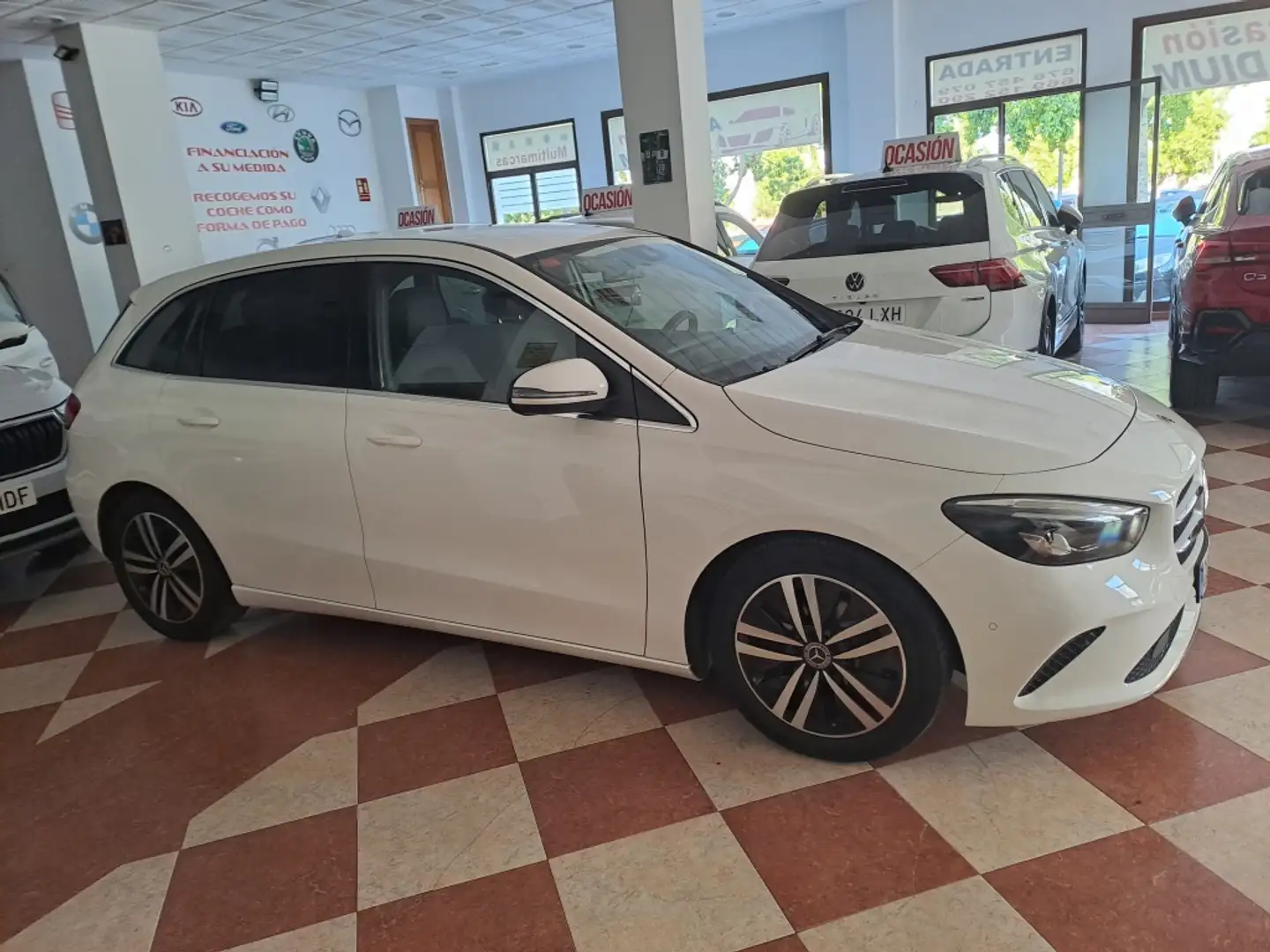 Mercedes-Benz B 200 200d 8G-DCT Blanco - 2