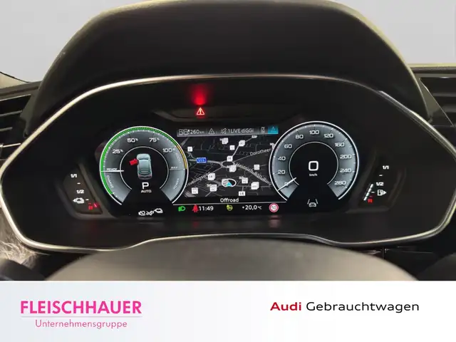 Audi Q3 view 12