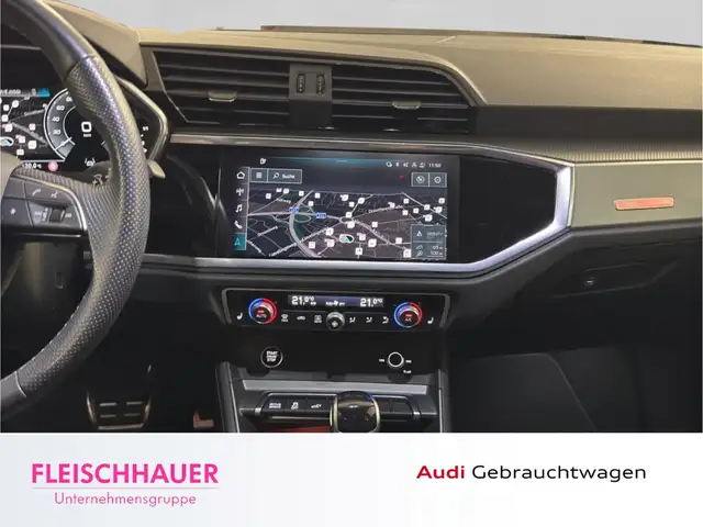 Audi Q3 view 17