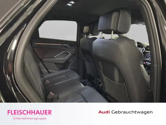 Audi Q3 view 20