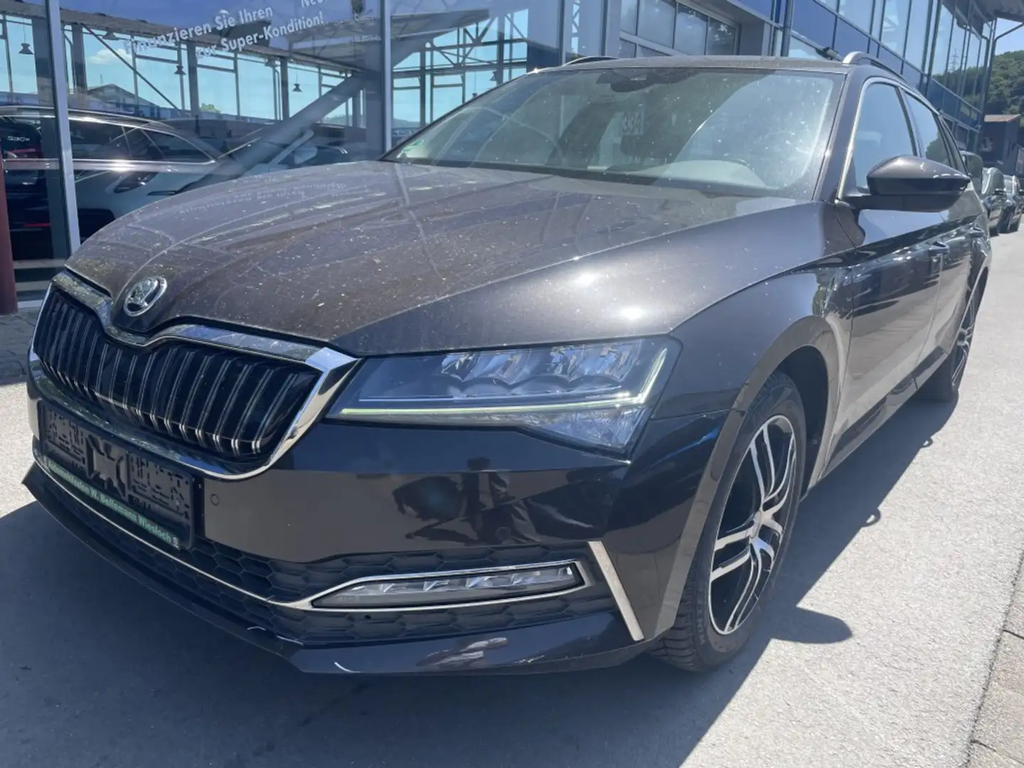 Skoda Superb Ambition iV Navi AHK PDC SHZ DAB+ DCC Braun - 1