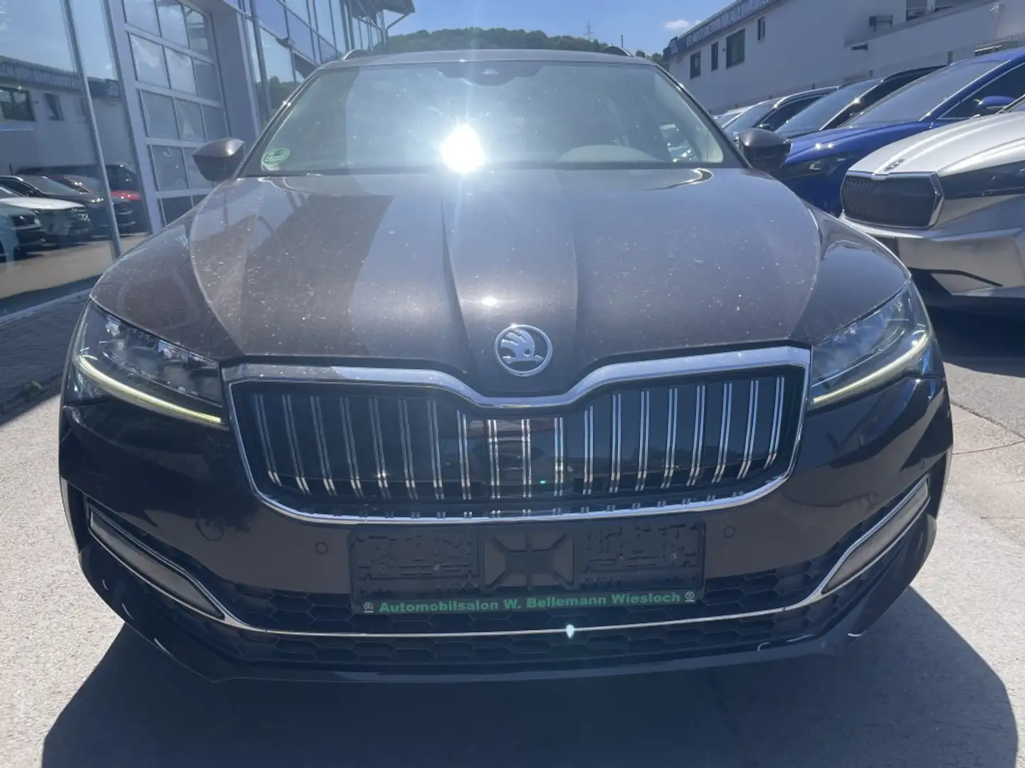 Skoda Superb Ambition iV Navi AHK PDC SHZ DAB+ DCC Braun - 2
