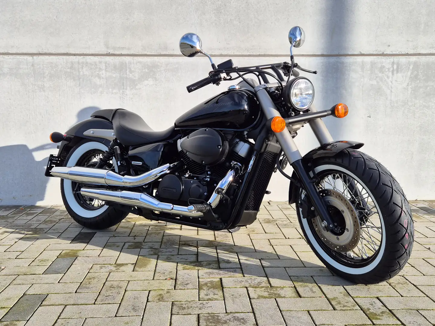 Honda Shadow 750 Black Spirit Negro - 1
