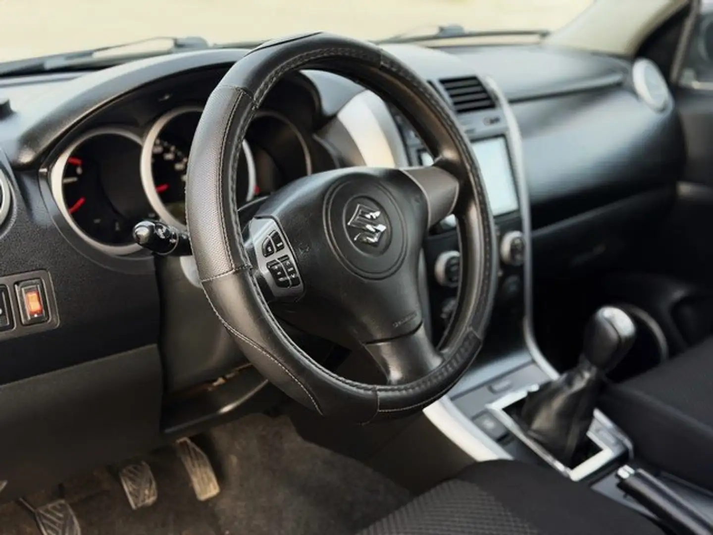 Suzuki Grand Vitara 1.9DDiS JLX Blanco - 2
