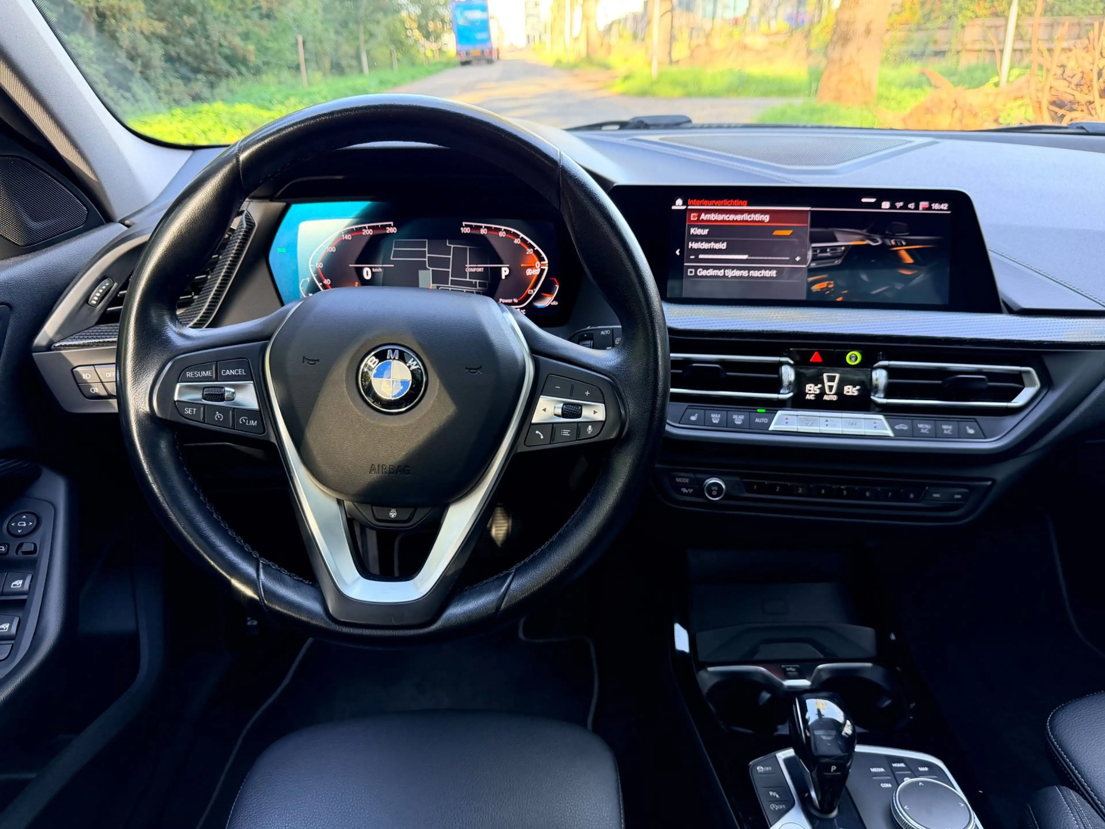 BMW 120 120i High Executive| Pano | Head-Up |Keyless|Trekh — photo 11