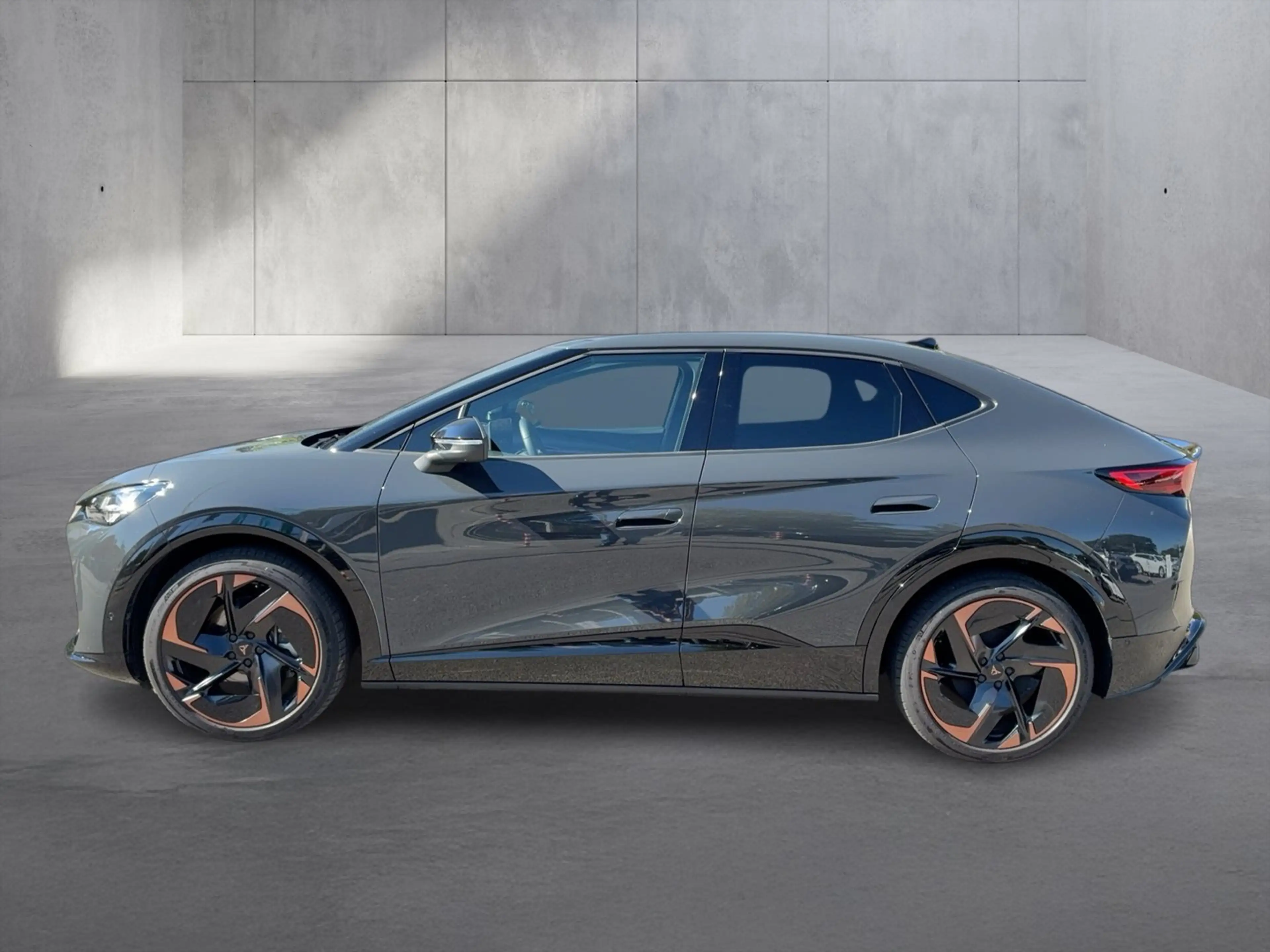 CUPRA Tavascan Extreme 210kW/286PS — photo 2