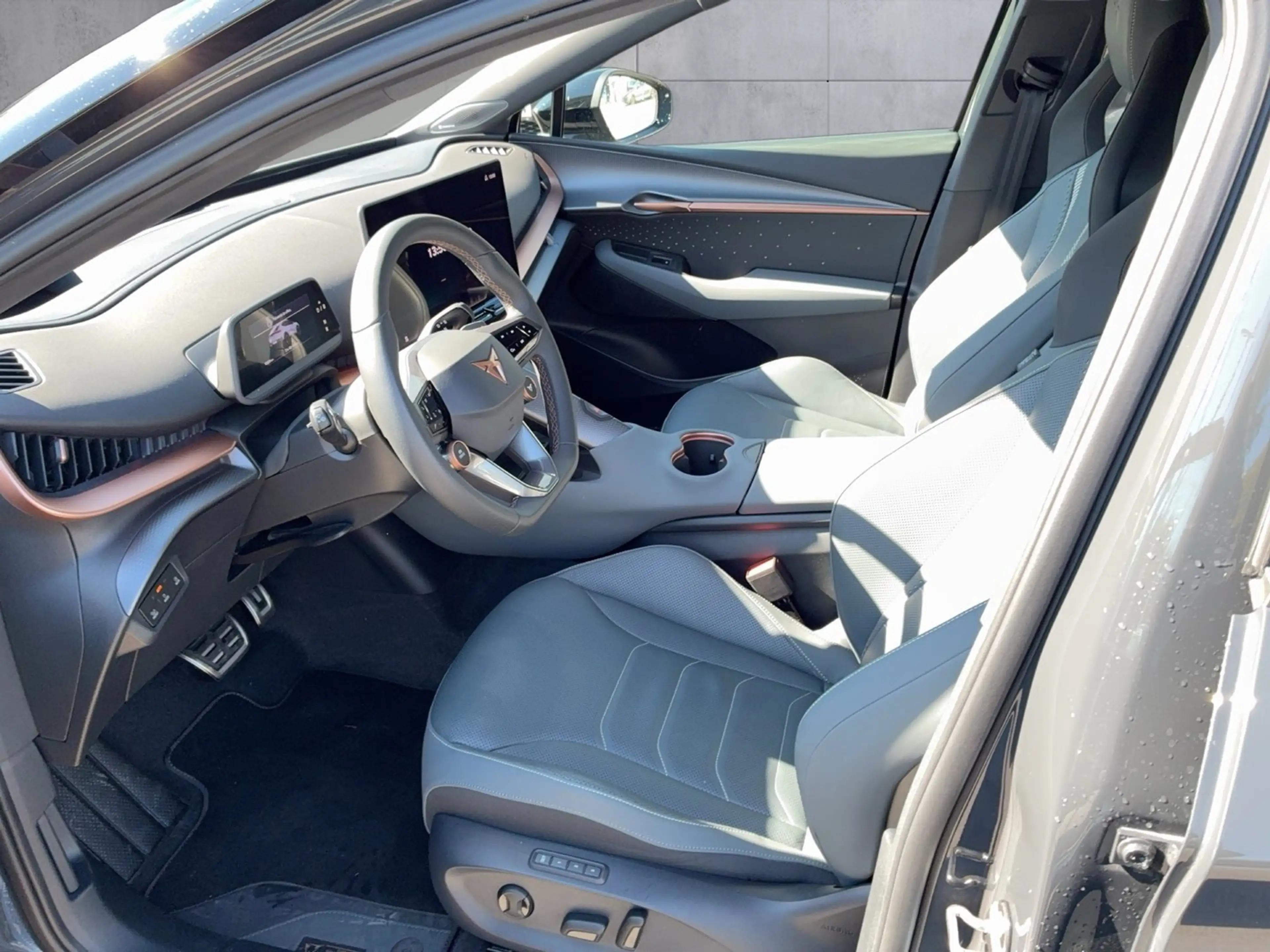 CUPRA Tavascan Extreme 210kW/286PS — photo 9